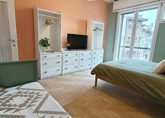 Colors Of 2 Bedrooms, Near Center, Near Bus Stop * Firenze