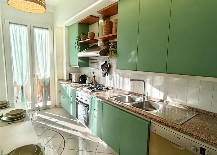 Colors Of 2 Bedrooms, Near Center, Near Bus Stop Appartamento *